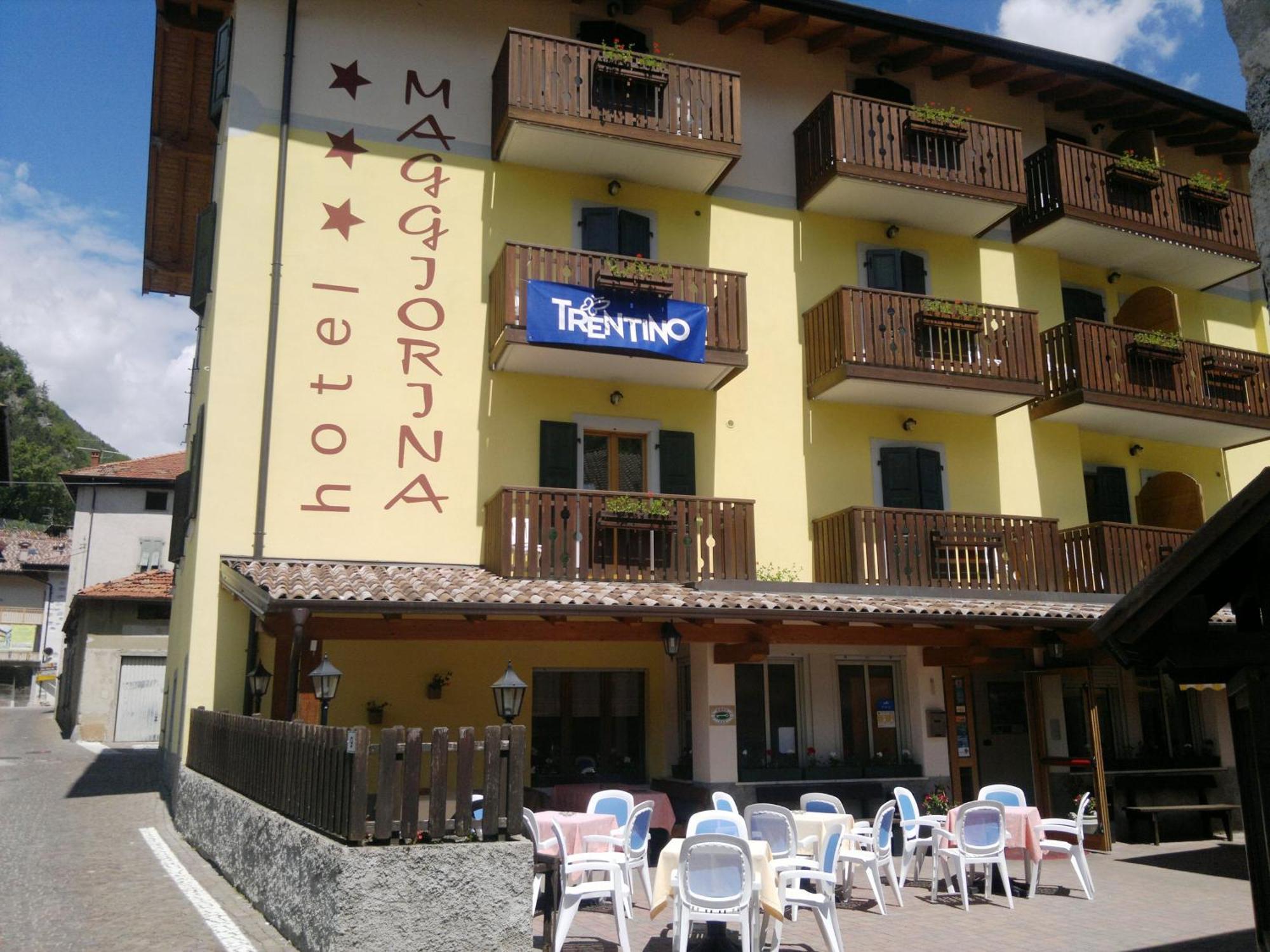 Albergo Maggiorina Bezzecca Exterior photo